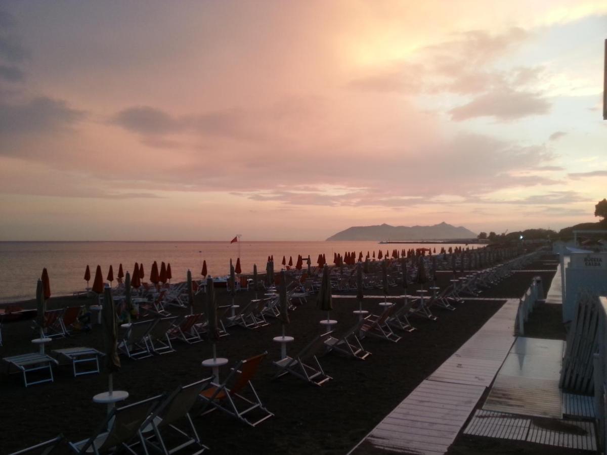 Hotel Torre Del Sole Terracina Exterior foto