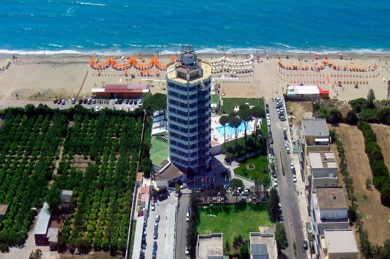 Hotel Torre Del Sole Terracina Exterior foto